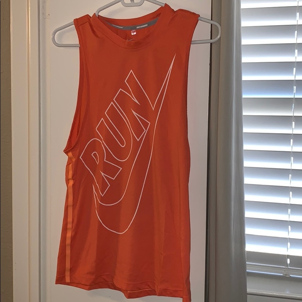 Women’s Nike tank • size: XS